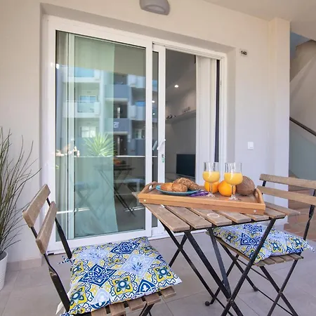 Urban Sun 140 Pool By Holidays Apartament *