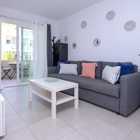 Urban Sun 140 Pool By Holidays Apartament *